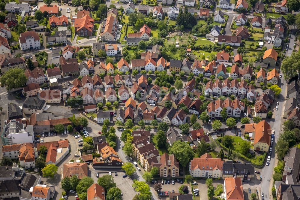 Aerial photograph Werl - Row of houses Neuer Graben Kisastraße in Werl in the state of North Rhine-Westphalia