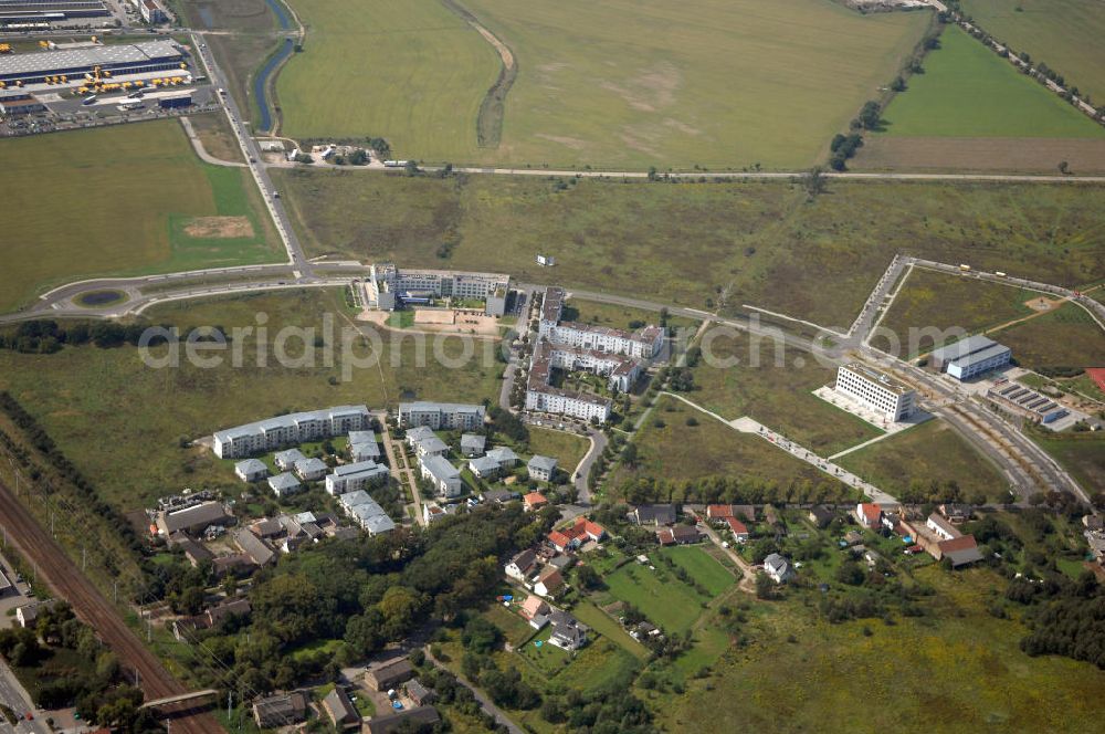 Schönefeld from above - 24.08.2007 Schönefeld Der Gewerbepark Schönefeld - südlich von Berlin - wird anspruchsvolle Architektur mit hoher städtebaulicher und grünplanerischer Qualität verbinden. Die HVB Immobilien AG bietet an diesem attraktiven Standort Grundstücke zum Verkauf.