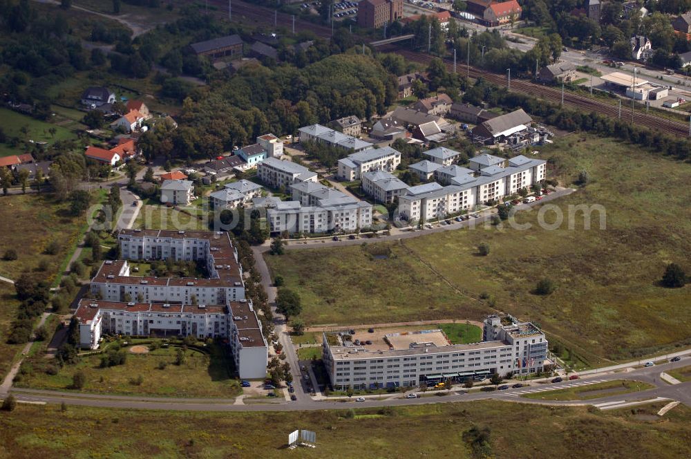 Schönefeld from above - 24.08.2007 Schönefeld Der Gewerbepark Schönefeld - südlich von Berlin - wird anspruchsvolle Architektur mit hoher städtebaulicher und grünplanerischer Qualität verbinden. Die HVB Immobilien AG bietet an diesem attraktiven Standort Grundstücke zum Verkauf.