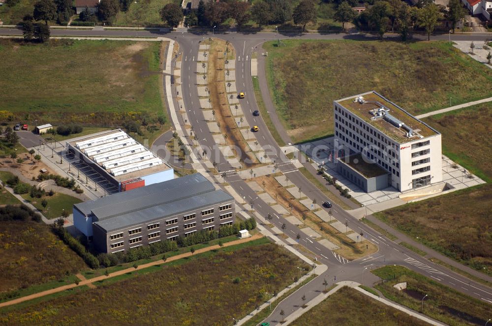 Schönefeld from above - 24.08.2007 Schönefeld Der Gewerbepark Schönefeld - südlich von Berlin - wird anspruchsvolle Architektur mit hoher städtebaulicher und grünplanerischer Qualität verbinden. Die HVB Immobilien AG bietet an diesem attraktiven Standort Grundstücke zum Verkauf.