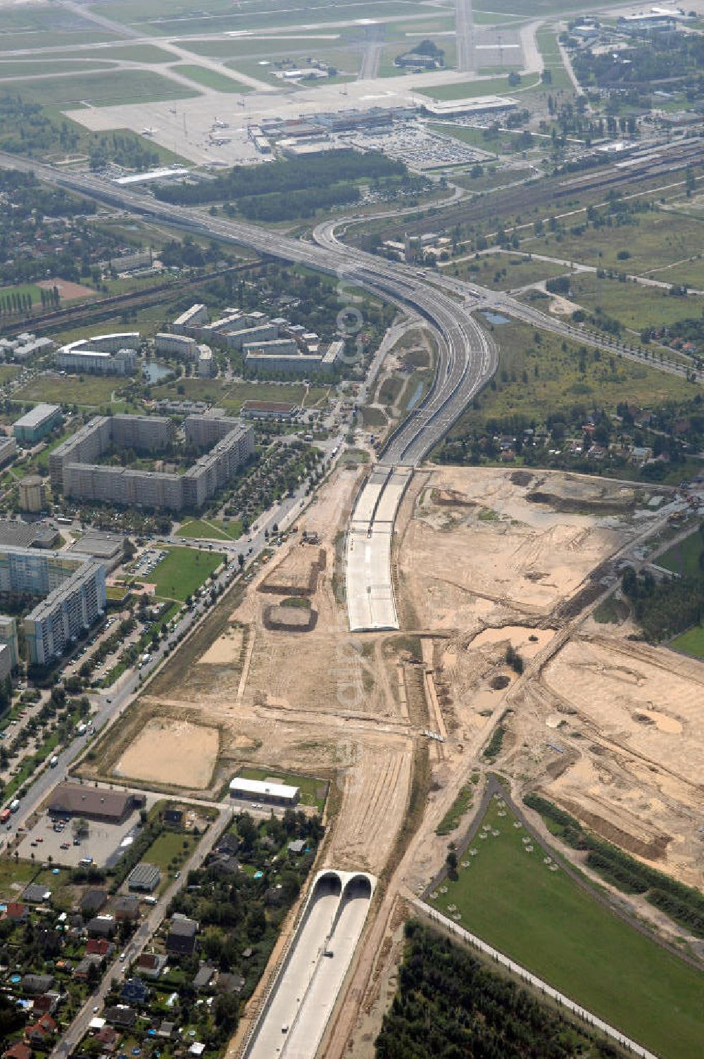 Schönefeld from the bird's eye view: Blick auf den Bau des Hauptstadtflughafens Berlin Brandenburg International (BBI) in Schönefeld. Es ist das größte Infrastrukturobjekt der neuen Länder und wird einer der modernsten Flughafen Europas. Homepage: http://