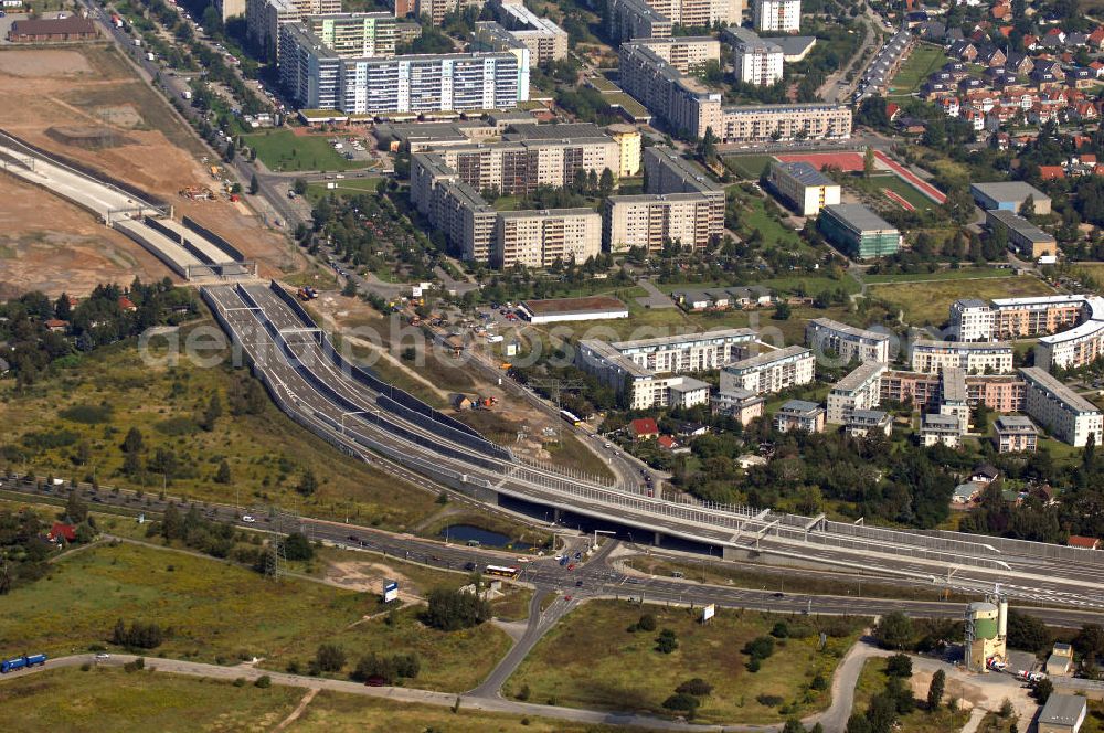 Berlin from above - 24.08.2007 Schönefeld Der Gewerbepark Schönefeld - südlich von Berlin - wird anspruchsvolle Architektur mit hoher städtebaulicher und grünplanerischer Qualität verbinden. Die HVB Immobilien AG bietet an diesem attraktiven Standort Grundstücke zum Verkauf.