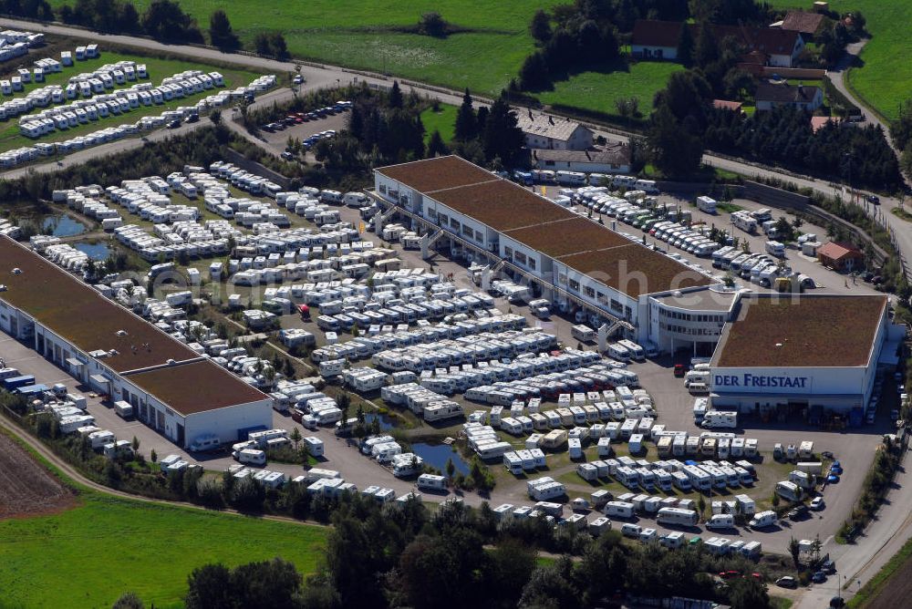 Sulzemoos from the bird's eye view: Blick auf das HYMER-Zentrum Sulzemoos. Das HYMER-Zentrum bietet die komplette Produktpalette an HYMER-Reisemobilen und Wohnwagen. Kontakt: HYMER-Zentrum Sulzemoos - Freistaat Caravaning & More, Ohmstr. 14, 85254 Sulzemoos, Tel.: 8135 - 937 200, info@hymer-muenchen.de