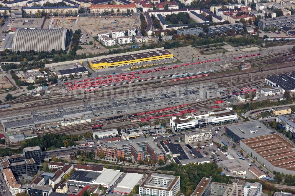 München from the bird's eye view: Trackage and rail routes and locomotive hall of the railway operations work in Laim, Munich in the state Bavaria, Germany