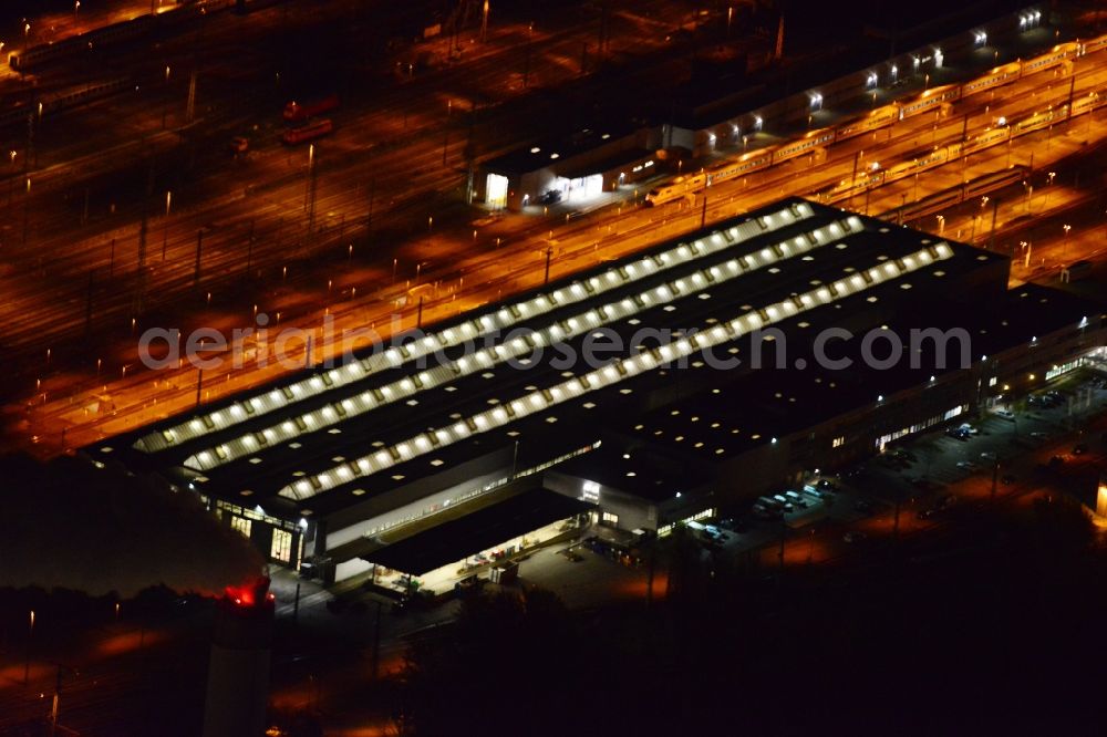 Aerial photograph Berlin - Night image with a view over the ICE works at the Saganer Strasse in Rummelsburg in the district Treptow-Koepenick in Berlin