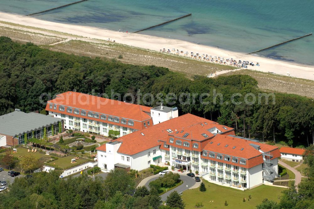 Grall-Müritz from the bird's eye view: Blick auf das IFA Graal-Müritz Hotel, Spa & Tagungen im Graal-Müritz in Mecklenburg-Vorpommern. Das Hotel liegt in der Waldstraße 1 und direkt an der Ostsee. Kontakt: