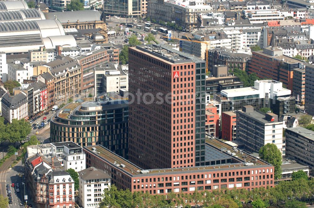 Frankfurt am Main from above - Blick auf das Hochhaus der IG Metall an der Wilhelm-Leuschner-Straße 69 in 60329 Frankfurt.