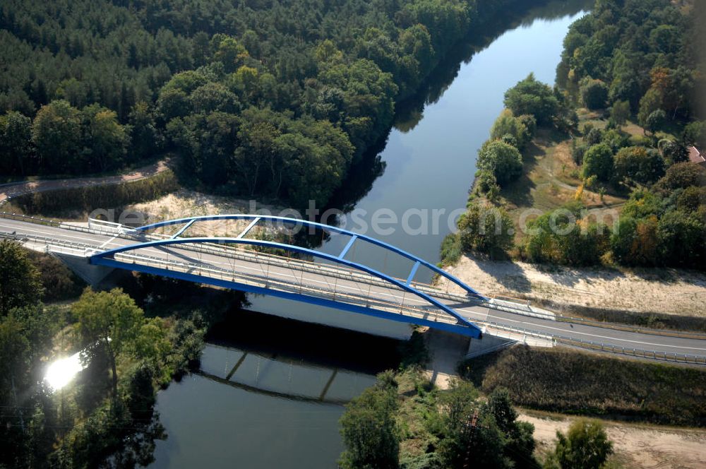 Ihleburg from above - Blick auf die Ihleburger Brücke. Die Brücke wurde im Jahr 2008 erbaut und überführt den Elbe-Havel-Kanal bei km 343,071. Ein Projekt des WSV: Wasserstraßen-Neubauamt Magdeburg, 39106 Magdeburg, Tel. +49(0)391 535-0, email: wna-magdeburg@wsv.bund.de