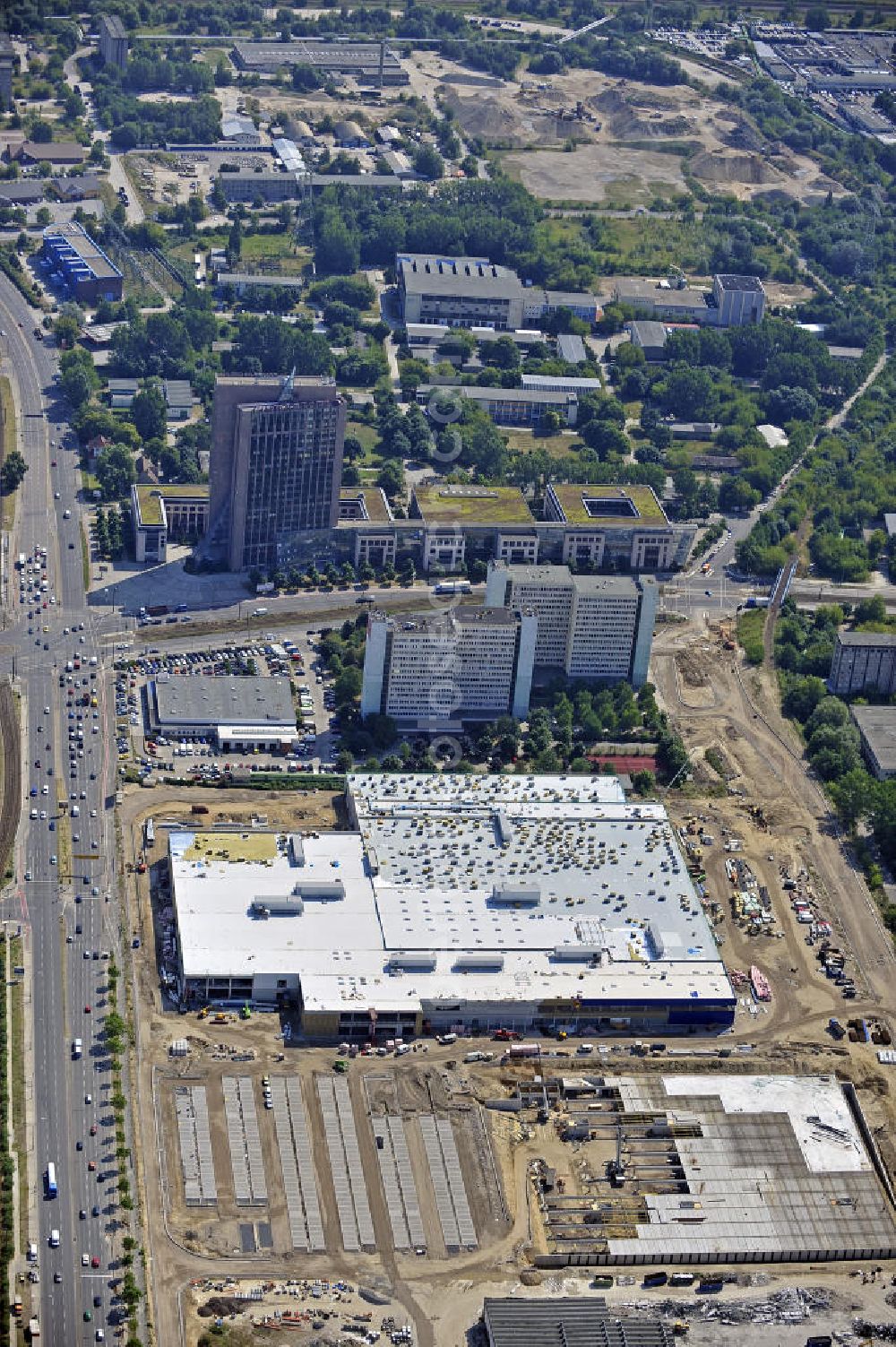 Berlin from above - Blick auf die IKEA Baustelle in Berlin Lichtenberg. Bis zum November diesen Jahres entsteht hier an der Landsberger Allee der zweitgrößte Ikea-Standort in Europa mit 22 000 Quadratmetern und zugleich das dritte Berliner Einrichtungshaus. Eröffnung soll Anfang November 2010 sein. View of the IKEA construction area in Berlin Lichtenberg. It is the third furniture store in Berlin.