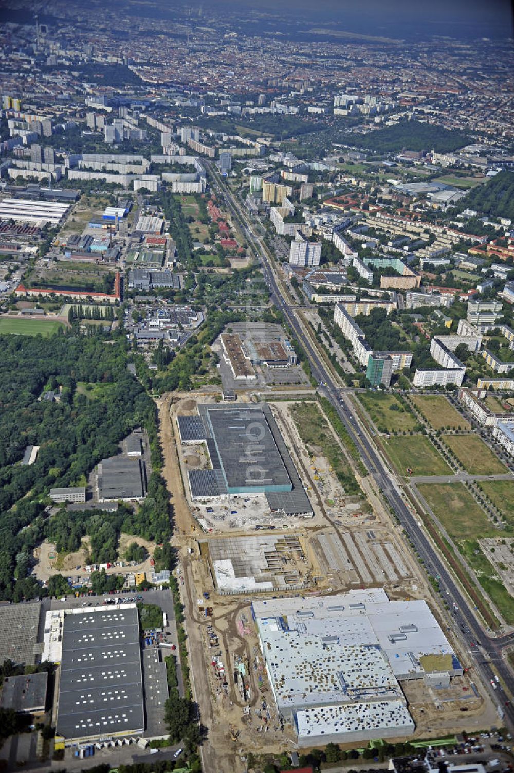 Berlin from above - Blick auf die IKEA Baustelle in Berlin Lichtenberg. Bis zum November diesen Jahres entsteht hier an der Landsberger Allee der zweitgrößte Ikea-Standort in Europa mit 22 000 Quadratmetern und zugleich das dritte Berliner Einrichtungshaus. Eröffnung soll Anfang November 2010 sein. View of the IKEA construction area in Berlin Lichtenberg. It is the third furniture store in Berlin.