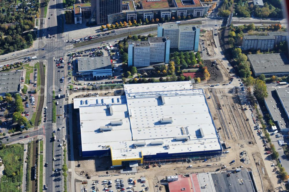 Aerial image Berlin - Blick auf die IKEA Baustelle in Berlin Lichtenberg. Bis zum November diesen Jahres entsteht hier an der Landsberger Allee der zweitgrößte Ikea-Standort in Europa mit 22 000 Quadratmetern und zugleich das dritte Berliner Einrichtungshaus. Eröffnung soll Anfang November 2010 sein. View of the IKEA construction area in Berlin Lichtenberg. It is the third furniture store in Berlin.