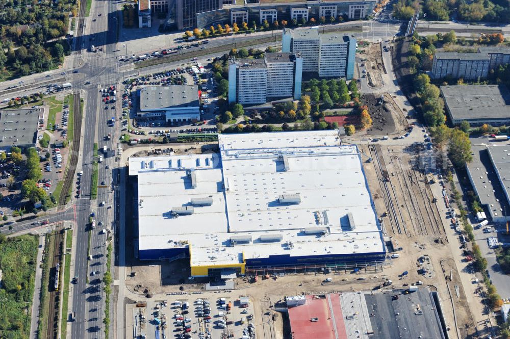 Aerial photograph Berlin - Blick auf die IKEA Baustelle in Berlin Lichtenberg. Bis zum November diesen Jahres entsteht hier an der Landsberger Allee der zweitgrößte Ikea-Standort in Europa mit 22 000 Quadratmetern und zugleich das dritte Berliner Einrichtungshaus. Eröffnung soll Anfang November 2010 sein. View of the IKEA construction area in Berlin Lichtenberg. It is the third furniture store in Berlin.