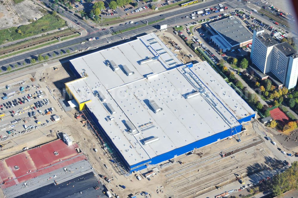 Aerial image Berlin - Blick auf die IKEA Baustelle in Berlin Lichtenberg. Bis zum November diesen Jahres entsteht hier an der Landsberger Allee der zweitgrößte Ikea-Standort in Europa mit 22 000 Quadratmetern und zugleich das dritte Berliner Einrichtungshaus. Eröffnung soll Anfang November 2010 sein. View of the IKEA construction area in Berlin Lichtenberg. It is the third furniture store in Berlin.