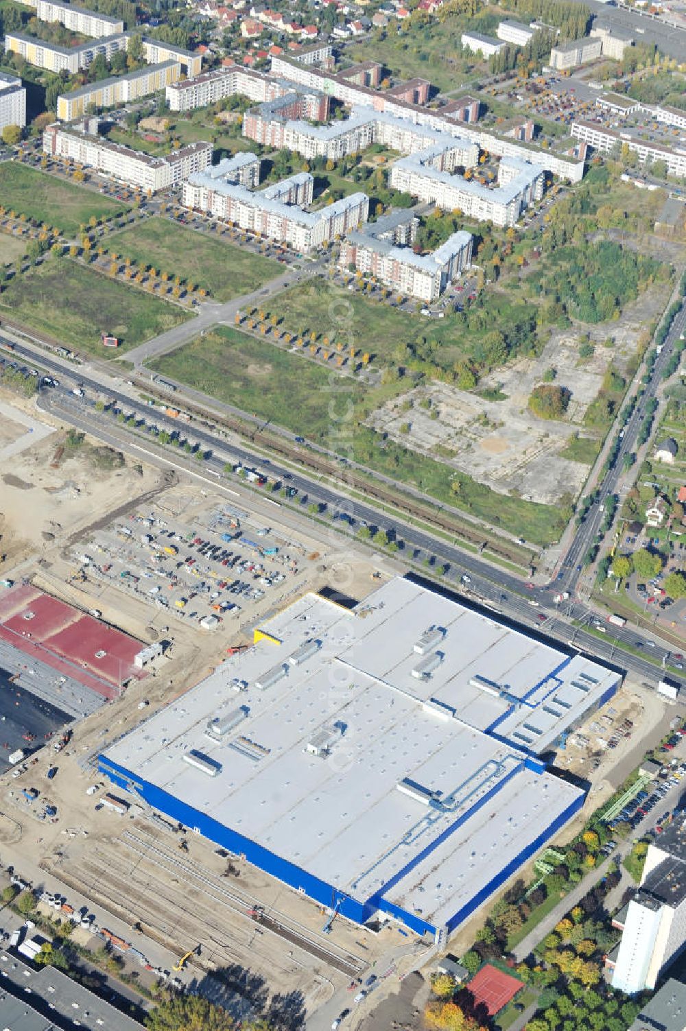 Berlin from the bird's eye view: Blick auf die IKEA Baustelle in Berlin Lichtenberg. Bis zum November diesen Jahres entsteht hier an der Landsberger Allee der zweitgrößte Ikea-Standort in Europa mit 22 000 Quadratmetern und zugleich das dritte Berliner Einrichtungshaus. Eröffnung soll Anfang November 2010 sein. View of the IKEA construction area in Berlin Lichtenberg. It is the third furniture store in Berlin.