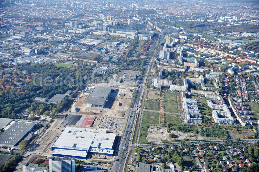 Aerial photograph Berlin - Blick auf die IKEA Baustelle in Berlin Lichtenberg. Bis zum November diesen Jahres entsteht hier an der Landsberger Allee der zweitgrößte Ikea-Standort in Europa mit 22 000 Quadratmetern und zugleich das dritte Berliner Einrichtungshaus. Eröffnung soll Anfang November 2010 sein. View of the IKEA construction area in Berlin Lichtenberg. It is the third furniture store in Berlin.