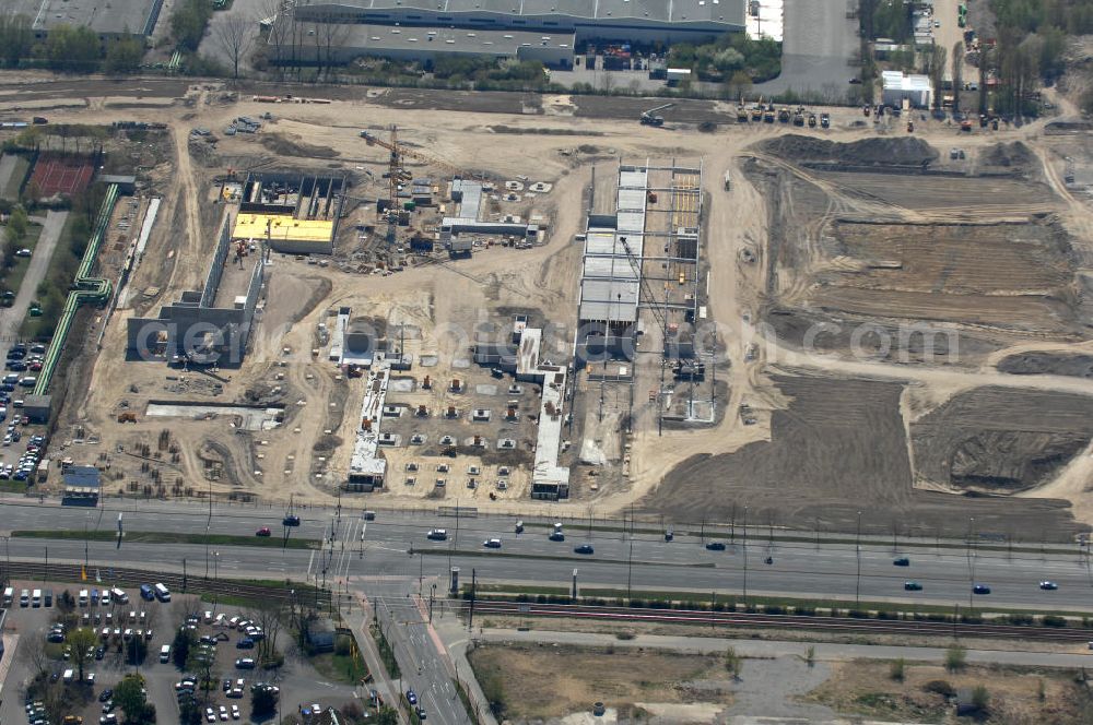 Aerial photograph Berlin - Blick auf die IKEA Baustelle in Berlin Lichtenberg. Bis zum November diesen Jahres entsteht hier an der Landsberger Allee der zweitgrößte Ikea-Standort in Europa mit 22 000 Quadratmetern und zugleich das vierte Berliner Einrichtungshaus. Eröffnung soll Anfang November 2010 sein. View of the IKEA construction area in Berlin Lichtenberg. It is the fourth furniture store in Berlin.