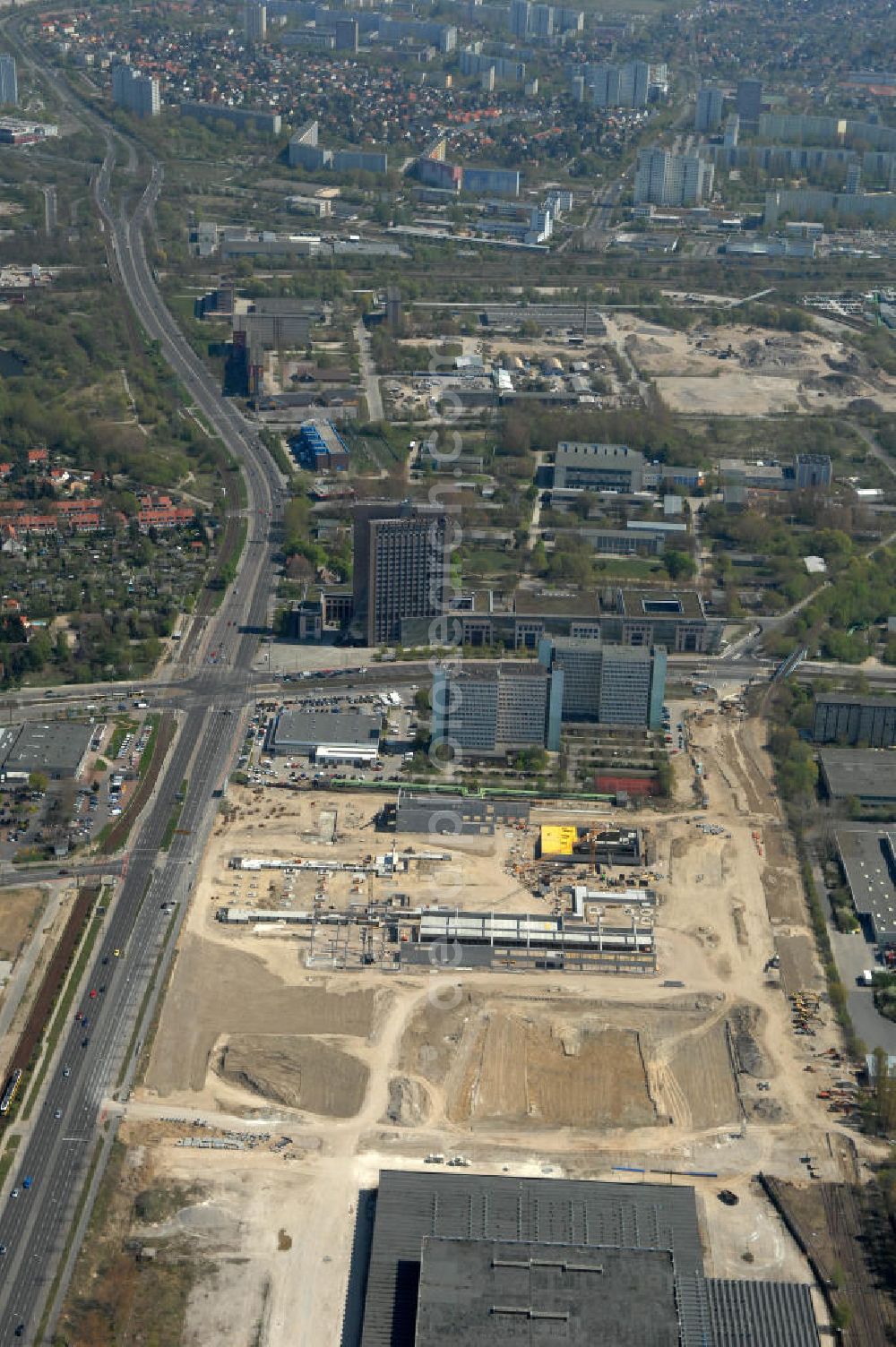 Berlin from the bird's eye view: Blick auf die IKEA Baustelle in Berlin Lichtenberg. Bis zum November diesen Jahres entsteht hier an der Landsberger Allee der zweitgrößte Ikea-Standort in Europa mit 22 000 Quadratmetern und zugleich das vierte Berliner Einrichtungshaus. Eröffnung soll Anfang November 2010 sein. View of the IKEA construction area in Berlin Lichtenberg. It is the fourth furniture store in Berlin.