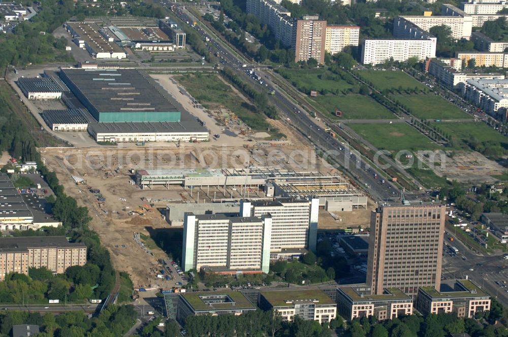 Aerial photograph Berlin - Blick auf die IKEA Baustelle in Berlin Lichtenberg. Bis zum November diesen Jahres entsteht hier an der Landsberger Allee der zweitgrößte Ikea-Standort in Europa mit 22 000 Quadratmetern und zugleich das vierte Berliner Einrichtungshaus. Eröffnung soll Anfang November 2010 sein. View of the IKEA construction area in Berlin Lichtenberg. It is the fourth furniture store in Berlin.