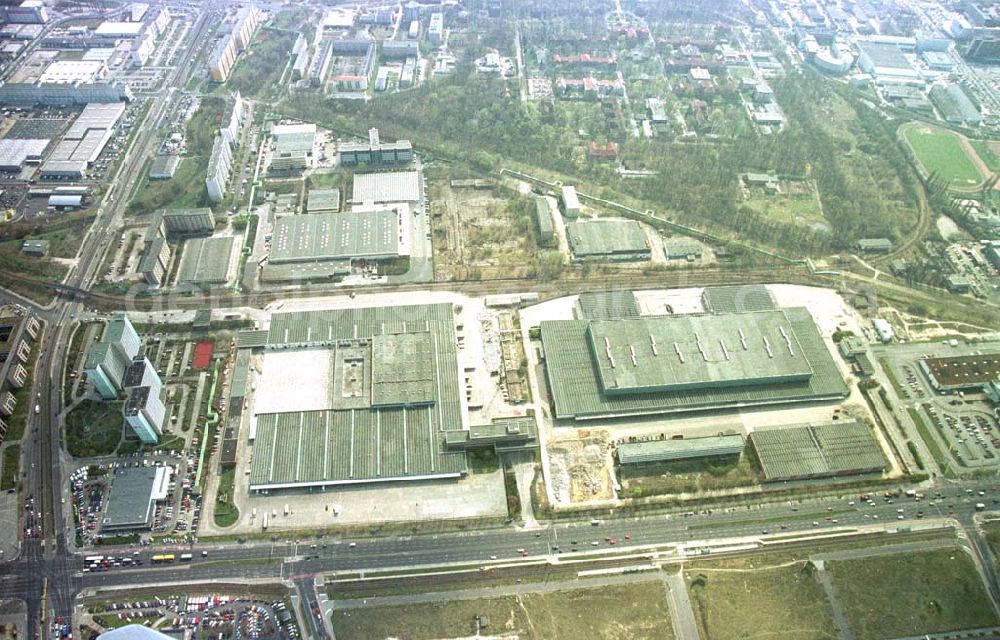 Aerial image Berlin - Lichtenberg - IKEA-Baustelle am ehemaligen Großhandelslager an der Landsberger Allee / Rhinstraße in Berlin - Lichtenberg.