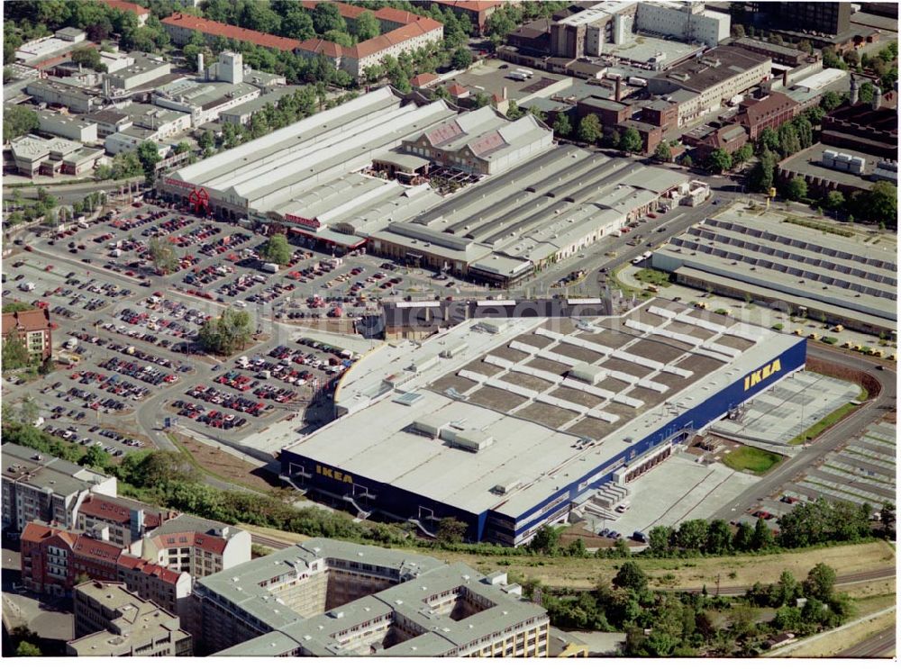 Berlin-Tempelhof from the bird's eye view: 29.05.2004 Berlin Tempelhof Blick auf das Einrichtungshaus IKEA in Berlin Tempelhof