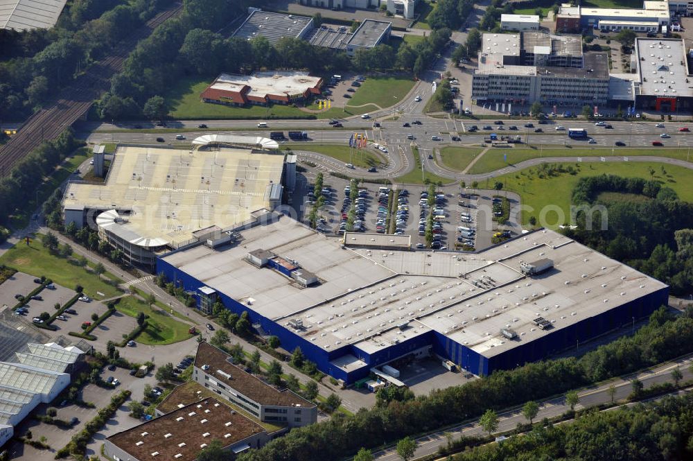 Bielefeld from above - Die Filiale des schwedischen Einrichtungshauses Ikea in Bielefeld, Nordrhein-Westfalen. Das Möbelhaus ist mit einem Parkhaus kombiniert. Branch of the sweedish furnishing house Ikea in Bielefeld, North Rhine-Westphalia. The furniture shop is combined with a parking ramp.