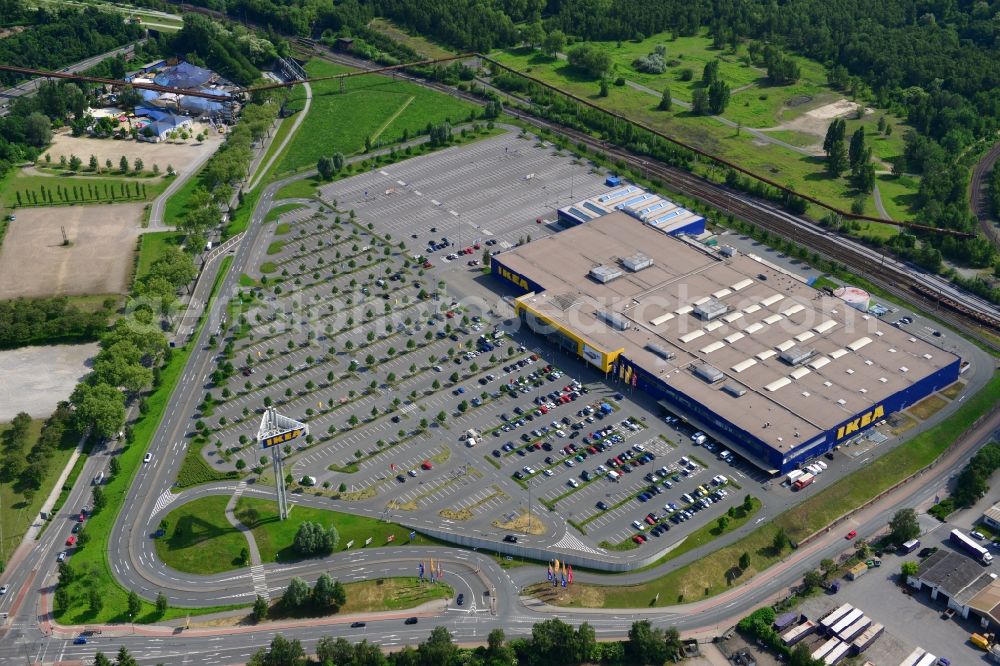 Duisburg from the bird's eye view: View of the furniture store IKEA in Duisburg