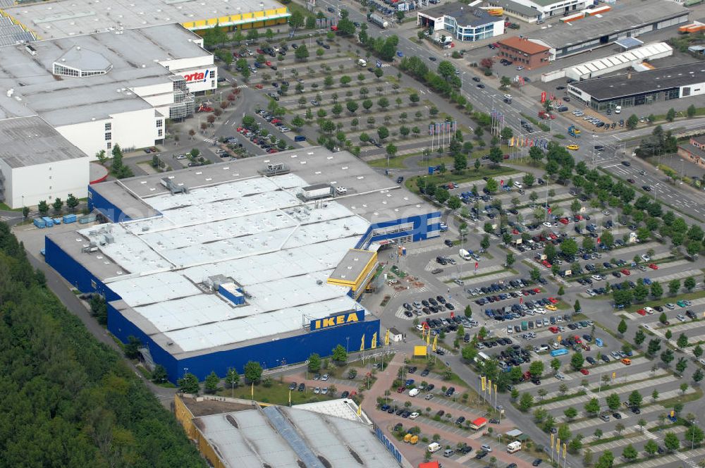 Braunschweig from the bird's eye view: Blick auf das IKEA-Einrichtungshaus im Gewerbegebiet an der Hansestrasse an der Autobahn A2. View of IKEA store in the industrial area of the Hanseatic road to the A2 motorway.