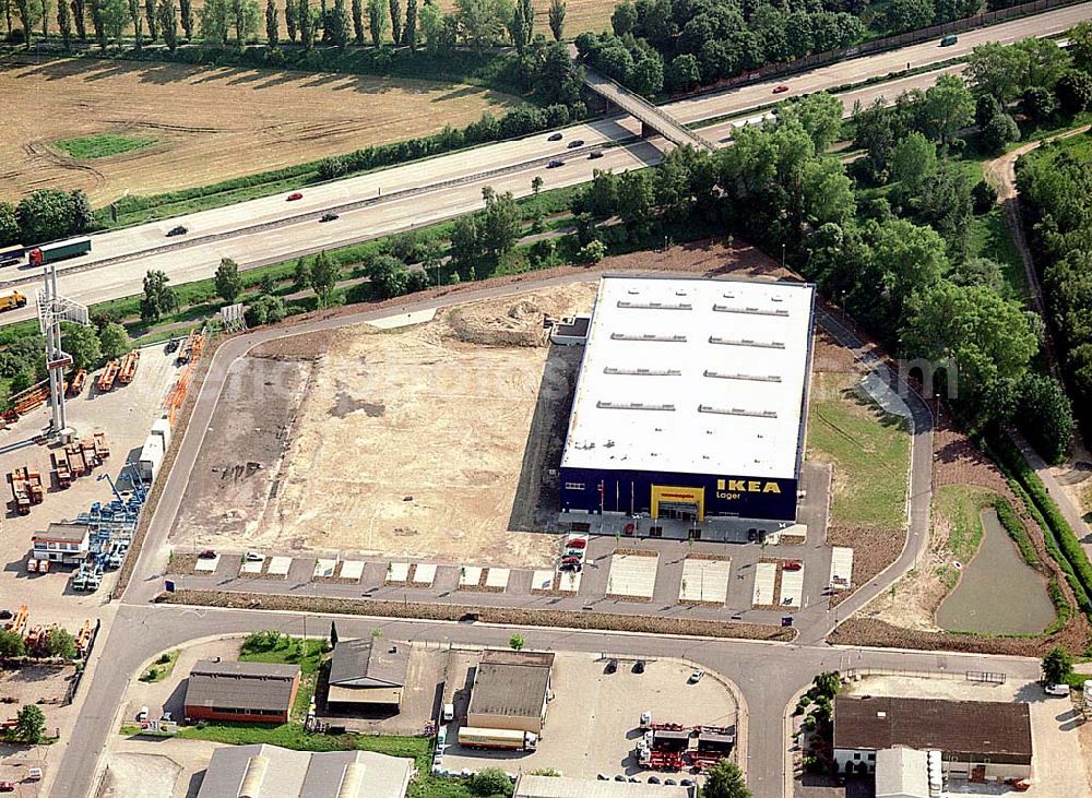 Aerial image Bremen - Brinkum - IKEA-Einrichtungshaus in Bremen-Brinkum im Gewerbegebiet Brinkum-Nord an der Autobahn A1/E22.