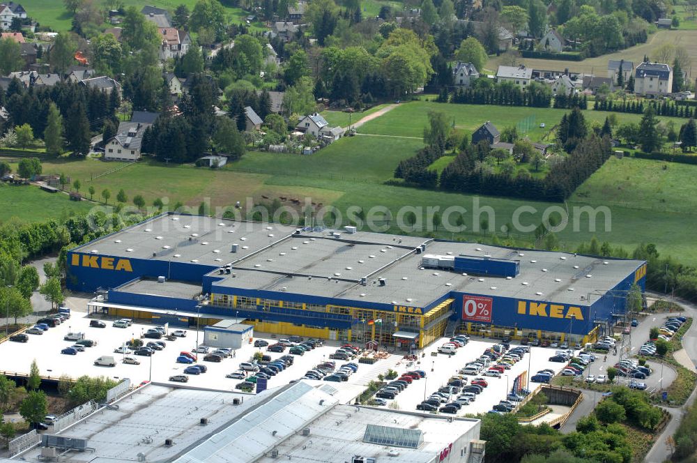 Chemnitz from the bird's eye view: Blick auf das IKEA - Einrichtungshaus im Neefepark 5 in Chemnitz an der Autobahn E 441. View of the IKEA - furniture store in Neefepark 5 in Chemnitz at the highway E 441st.