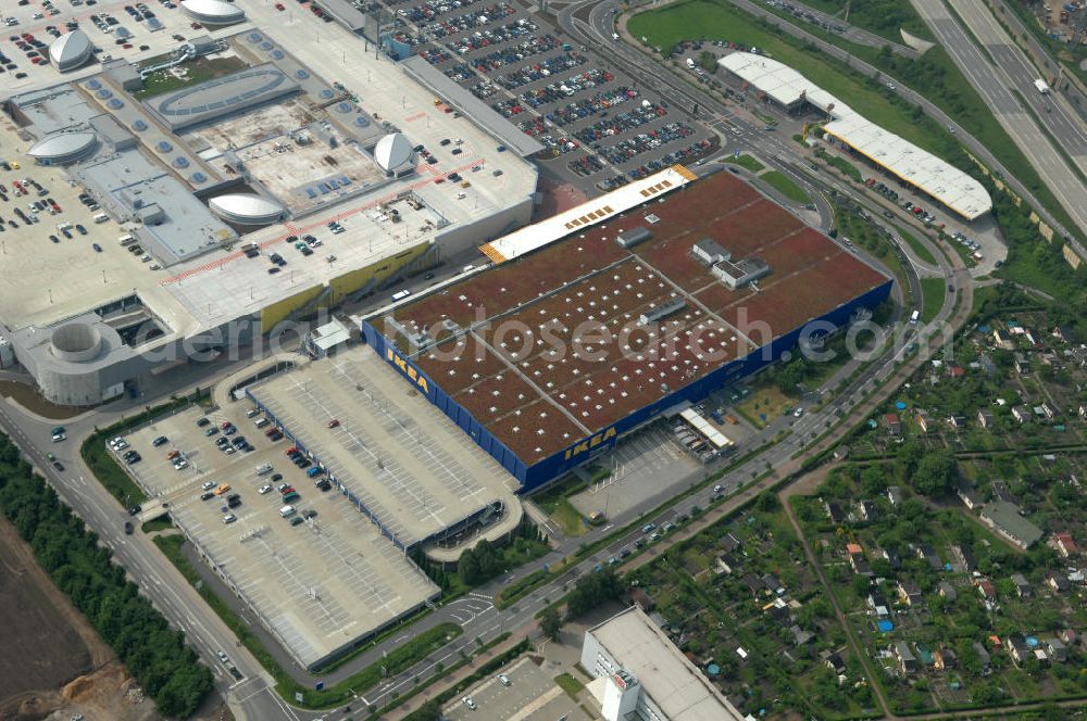 Aerial image Dresden - Blick auf das IKEA - Einrichtungshaus im Elbepark Dresden an der Petschelstrasse. View of the IKEA - furniture store in Dresden on the Elbe Park Petschelstrasse.