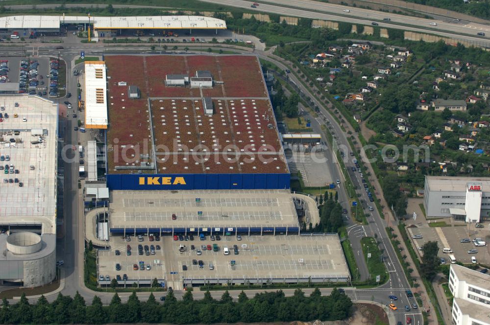 Aerial image Dresden - Blick auf das IKEA - Einrichtungshaus im Elbepark Dresden an der Petschelstrasse. View of the IKEA - furniture store in Dresden on the Elbe Park Petschelstrasse.