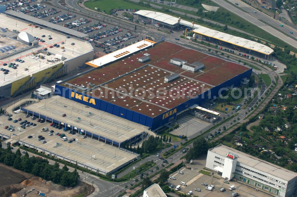 Aerial image Dresden - Blick auf das IKEA - Einrichtungshaus im Elbepark Dresden an der Petschelstrasse. View of the IKEA - furniture store in Dresden on the Elbe Park Petschelstrasse.