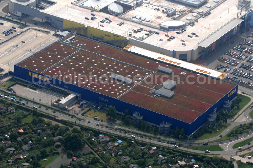 Aerial photograph Dresden - Blick auf das IKEA - Einrichtungshaus im Elbepark Dresden an der Petschelstrasse. View of the IKEA - furniture store in Dresden on the Elbe Park Petschelstrasse.