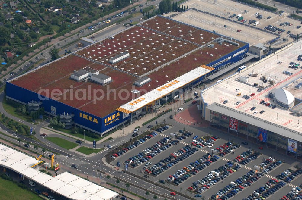 Aerial photograph Dresden - Blick auf das IKEA - Einrichtungshaus im Elbepark Dresden an der Petschelstrasse. View of the IKEA - furniture store in Dresden on the Elbe Park Petschelstrasse.