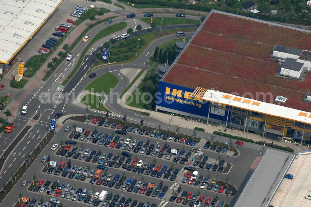 Dresden from the bird's eye view: Blick auf das IKEA - Einrichtungshaus im Elbepark Dresden an der Petschelstrasse. View of the IKEA - furniture store in Dresden on the Elbe Park Petschelstrasse.