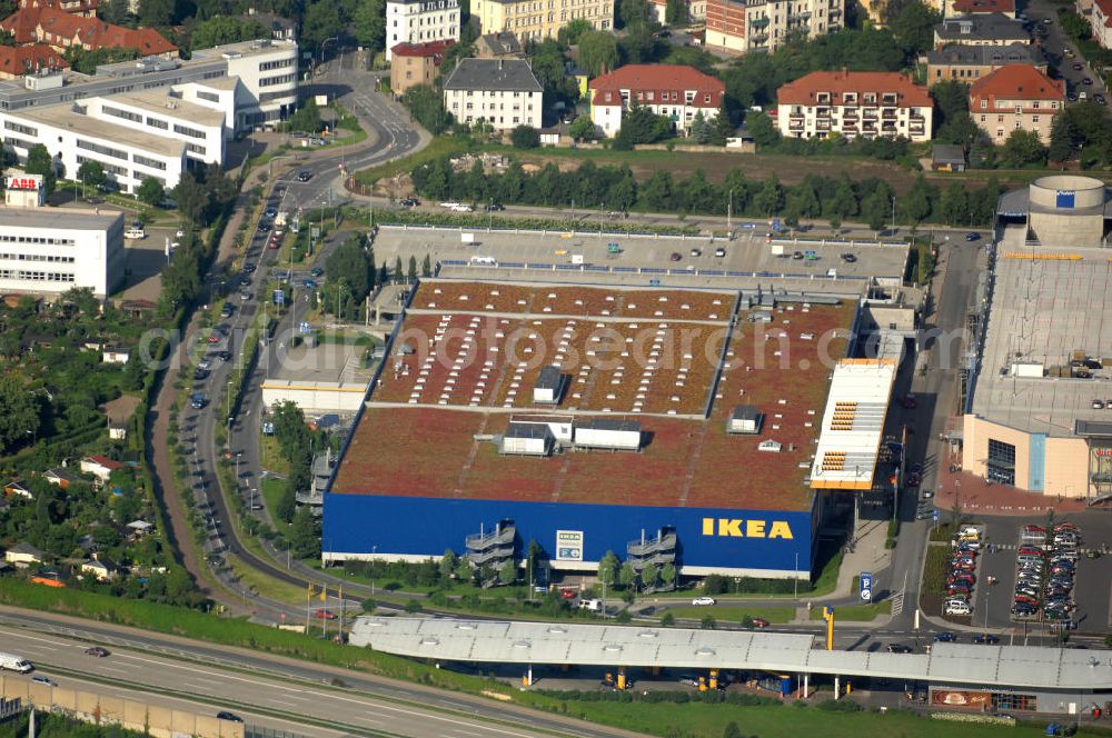 Dresden from the bird's eye view: Blick auf das IKEA - Einrichtungshaus im Elbepark Dresden an der Petschelstrasse. View of the IKEA - furniture store in Dresden on the Elbe Park Petschelstrasse.