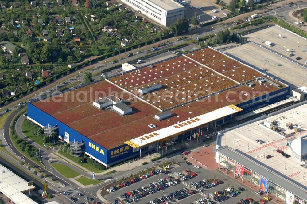 Aerial photograph Dresden - Blick auf das IKEA - Einrichtungshaus im Elbepark Dresden an der Petschelstrasse. View of the IKEA - furniture store in Dresden on the Elbe Park Petschelstrasse.