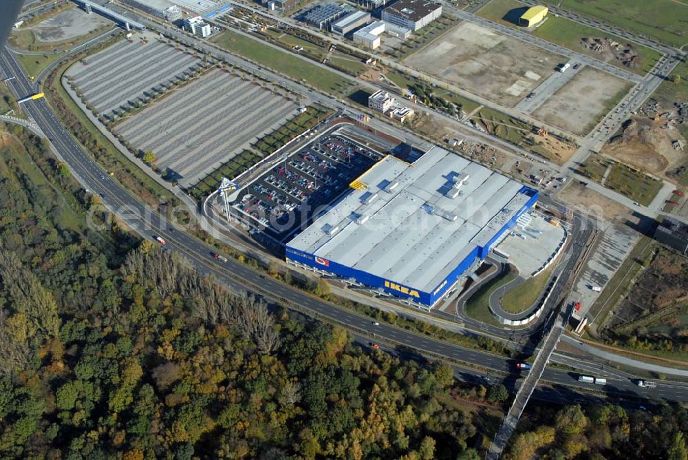 Hannover from the bird's eye view: Hannover 03.11. 2006. Blick auf das neue IKEA Einrichtungshaus auf dem EXPO-Park-Gelände zwischen dem Messe-Schnellweg und der Straße der Nationen in Hannover. Es wurde am 18. Oktober 2006 in Anwesenheit von Hannovers Oberbürgermeister Dr. Herbert Schmalstieg, Einrichtungshauschef Andreas Thier und IKEA Expansionschef Udo Knappstein eröffnet.