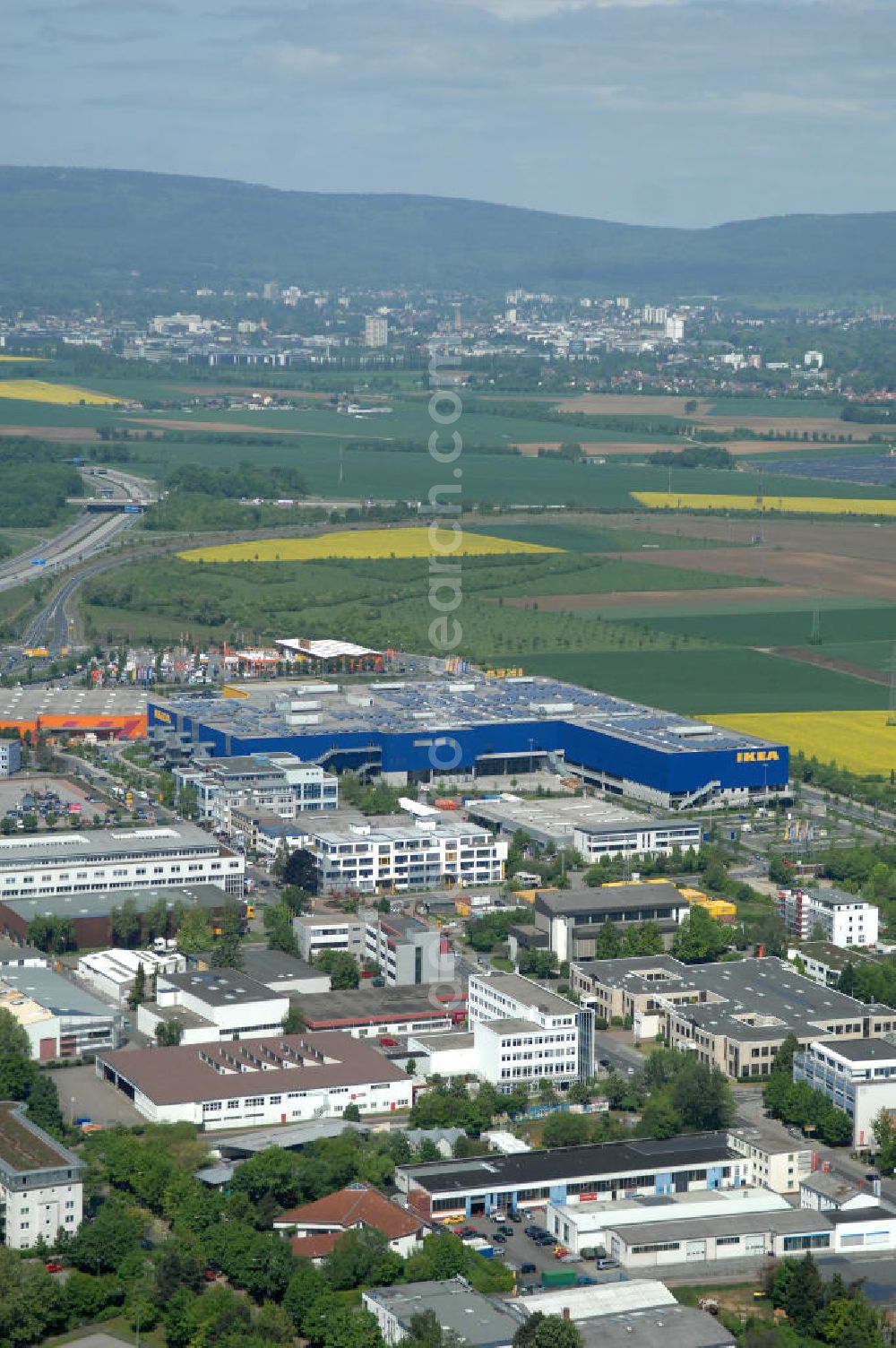 Aerial photograph Frankfurt am Main - Blick auf das IKEA Einrichtungshaus in Frankfurt am Main an der Züricher Straße 7 in 60437 Frankfurt Nieder-Eschbach.