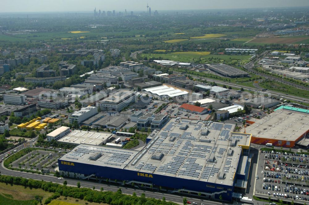 Frankfurt am Main from above - Blick auf das IKEA Einrichtungshaus in Frankfurt am Main an der Züricher Straße 7 in 60437 Frankfurt Nieder-Eschbach.