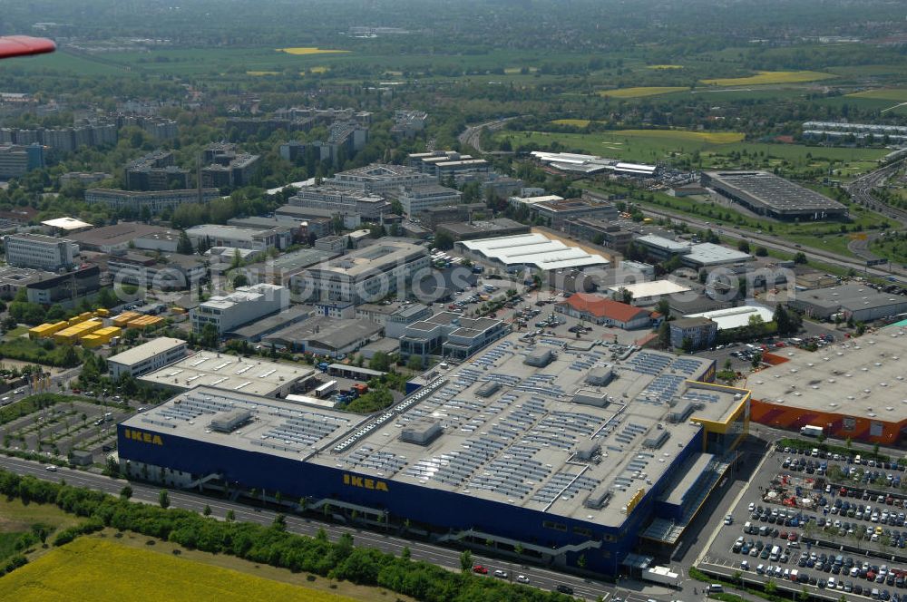 Frankfurt am Main from the bird's eye view: Blick auf das IKEA Einrichtungshaus in Frankfurt am Main an der Züricher Straße 7 in 60437 Frankfurt Nieder-Eschbach.