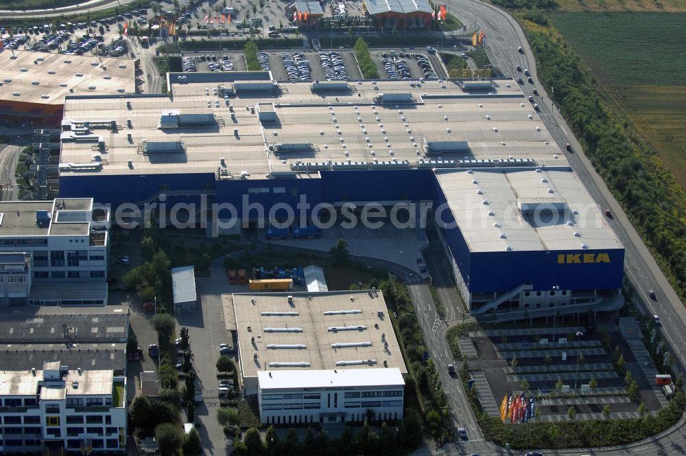 Frankfurt am Main from the bird's eye view: Blick auf das IKEA Einrichtungshaus in Frankfurt am Main. IKEA Deutschland GmbH & Co. KG; Niederlassung Frankfurt, Züricher Straße 7, 60437 Frankfurt Nieder-Eschbach