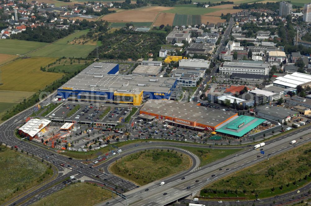 Frankfurt am Main from the bird's eye view: Blick auf das IKEA Einrichtungshaus in Frankfurt am Main. IKEA Deutschland GmbH & Co. KG; Niederlassung Frankfurt; Züricher Straße 7; 60437 Frankfurt Nieder-Eschbach