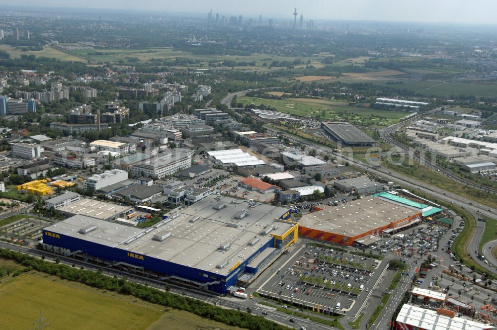 Aerial photograph Frankfurt am Main - Blick auf das IKEA Einrichtungshaus in Frankfurt am Main. IKEA Deutschland GmbH & Co. KG; Niederlassung Frankfurt; Züricher Straße 7; 60437 Frankfurt Nieder-Eschbach