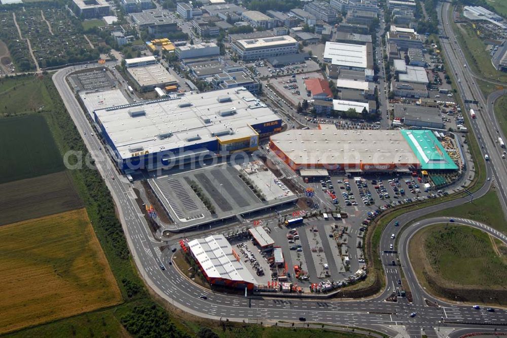 FRANKFURT from the bird's eye view: : Blick auf das IKEA Einrichtungshaus Frankfurt Nieder-Eschbach - Adresse: IKEA Deutschland GmbH & Co. KG,Niederlassung Frankfurt,Züricher Straße 7 60437 Frankfurt Nieder-Eschbach