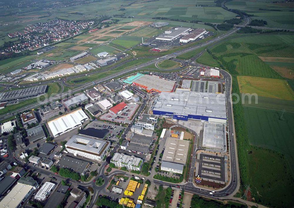 Frankfurt from above - : Blick auf dasIKEA Einrichtungshaus Frankfurt Nieder-Eschbach - Adresse: IKEA Deutschland GmbH & Co. KG,Niederlassung Frankfurt,Züricher Straße 7 60437 Frankfurt Nieder-Eschbach