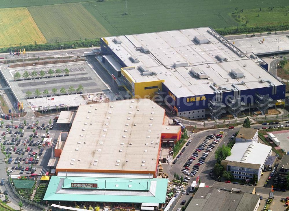 Aerial photograph Frankfurt - : Blick auf dasIKEA Einrichtungshaus Frankfurt Nieder-Eschbach - Adresse: IKEA Deutschland GmbH & Co. KG,Niederlassung Frankfurt,Züricher Straße 7 60437 Frankfurt Nieder-Eschbach