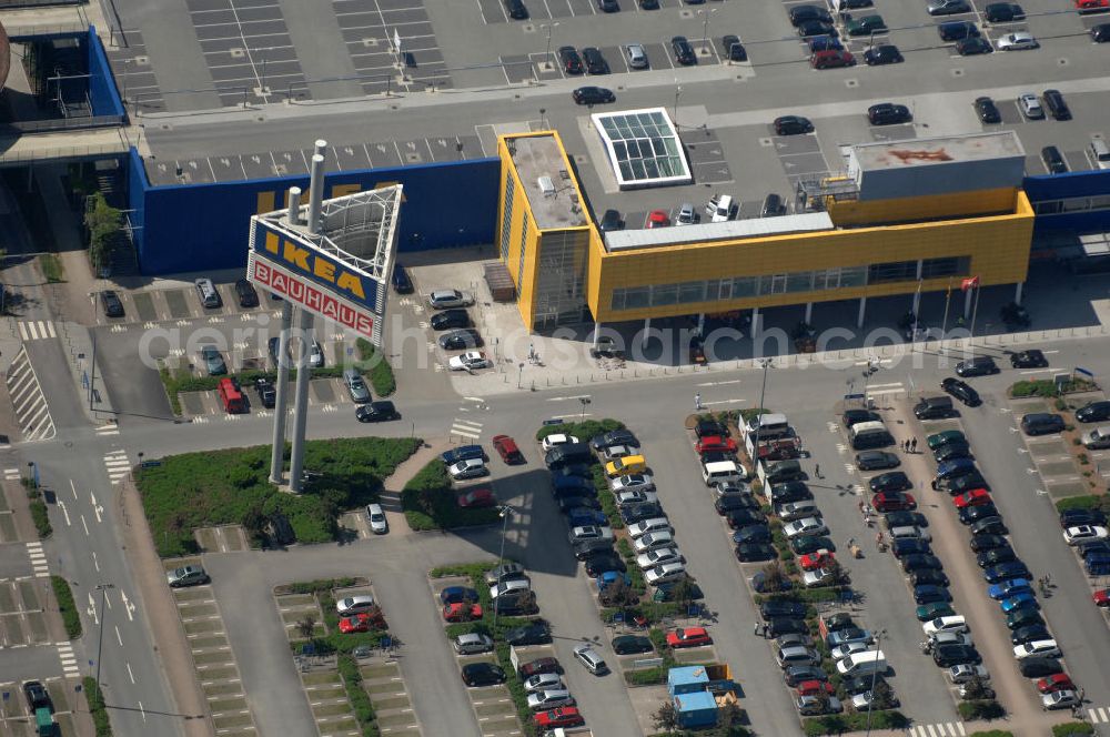 Hamburg from the bird's eye view: Blick auf das IKEA-Einrichtungshaus in Hamburg - Moorfleet an der Autobahnabfahrt Moorfleet (E22). View of the IKEA store in Hamburg - Moorfleet at the highway exit Moorfleet (E22).