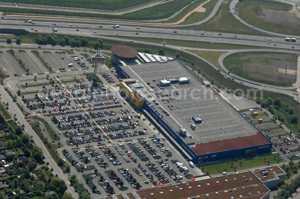 Aerial image Hamburg - Blick auf das IKEA-Einrichtungshaus in Hamburg - Moorfleet an der Autobahnabfahrt Moorfleet (E22). View of the IKEA store in Hamburg - Moorfleet at the highway exit Moorfleet (E22).