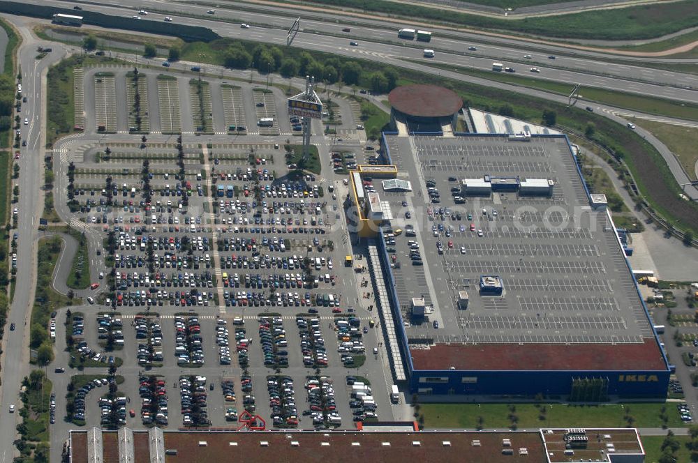 Aerial photograph Hamburg - Blick auf das IKEA-Einrichtungshaus in Hamburg - Moorfleet an der Autobahnabfahrt Moorfleet (E22). View of the IKEA store in Hamburg - Moorfleet at the highway exit Moorfleet (E22).